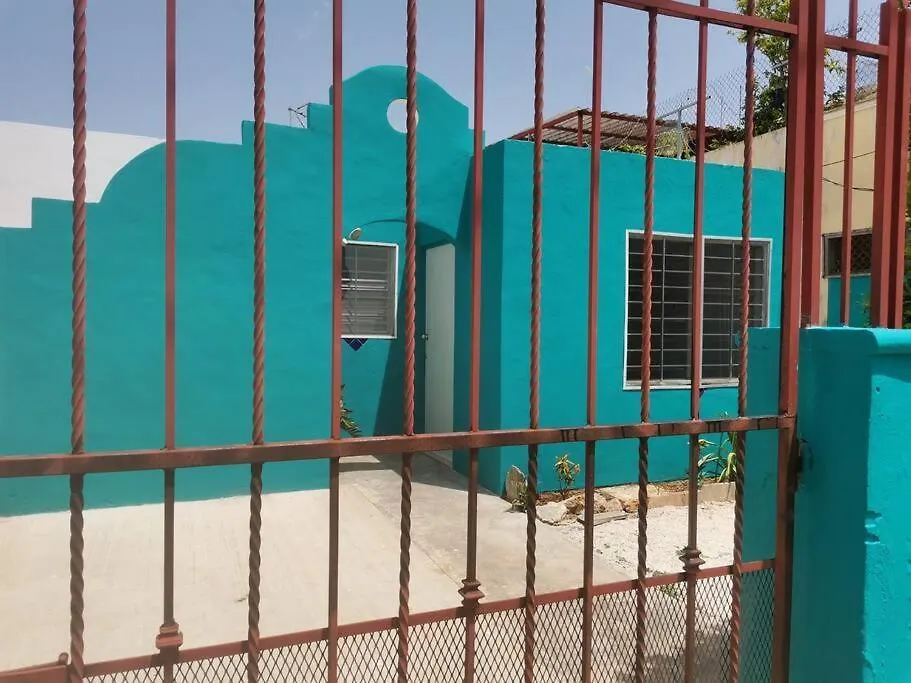Casa Turquesa Enfrente De Parque Villa Merida